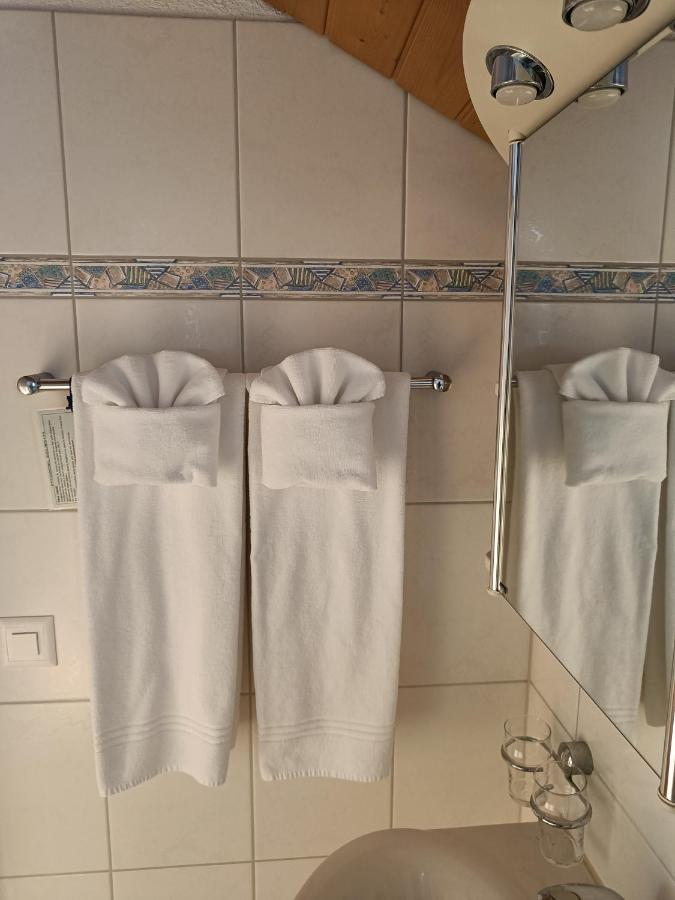Hotel Adler 지그리스빌 외부 사진